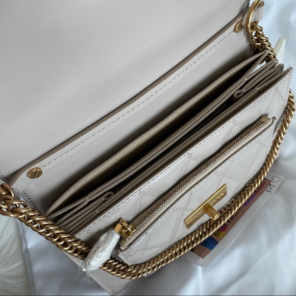 Givenchy Small GV3 Quilted Leather Bag - Picture 9 of 16